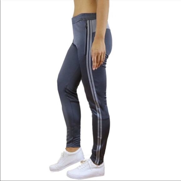 Boutique Branding Striped set of 2 joggers - Picture 2 of 8